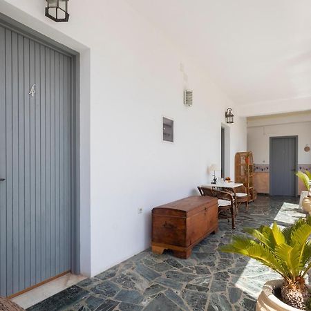 Condillia Central Apartment Spetses Town ภายนอก รูปภาพ