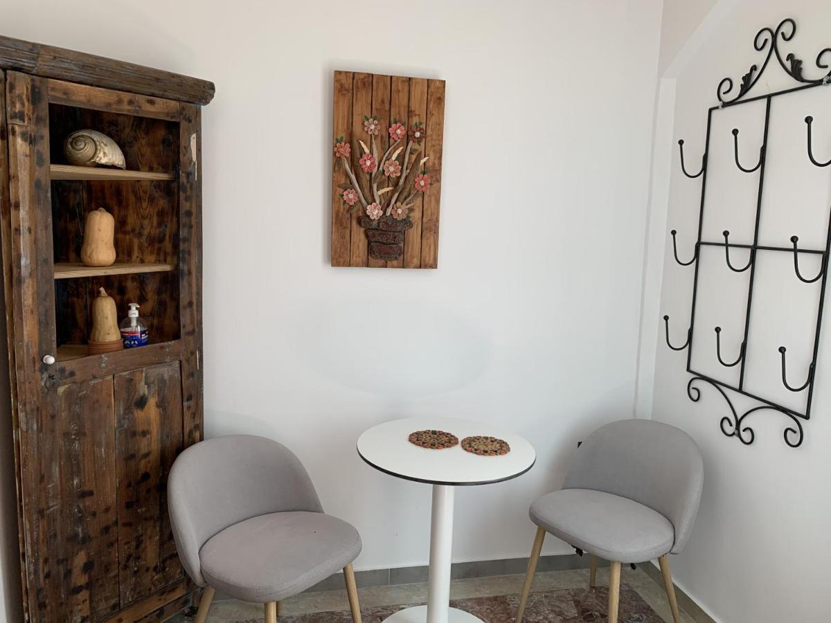 Condillia Central Apartment Spetses Town ภายนอก รูปภาพ