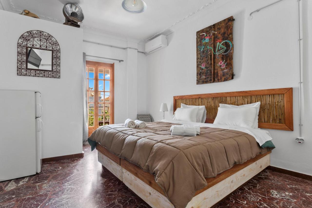 Condillia Central Apartment Spetses Town ภายนอก รูปภาพ