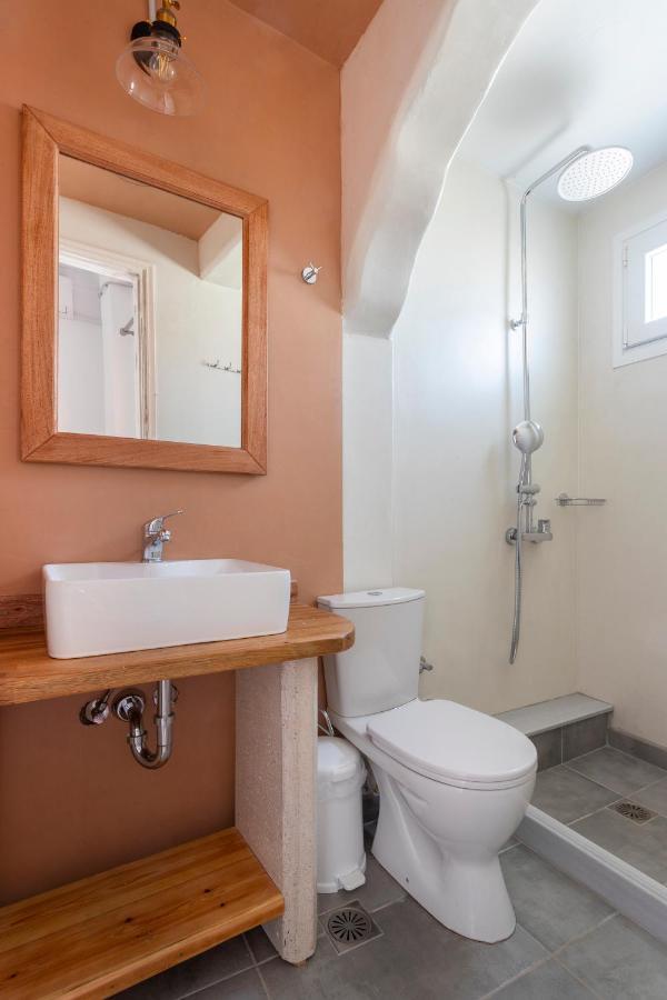 Condillia Central Apartment Spetses Town ภายนอก รูปภาพ